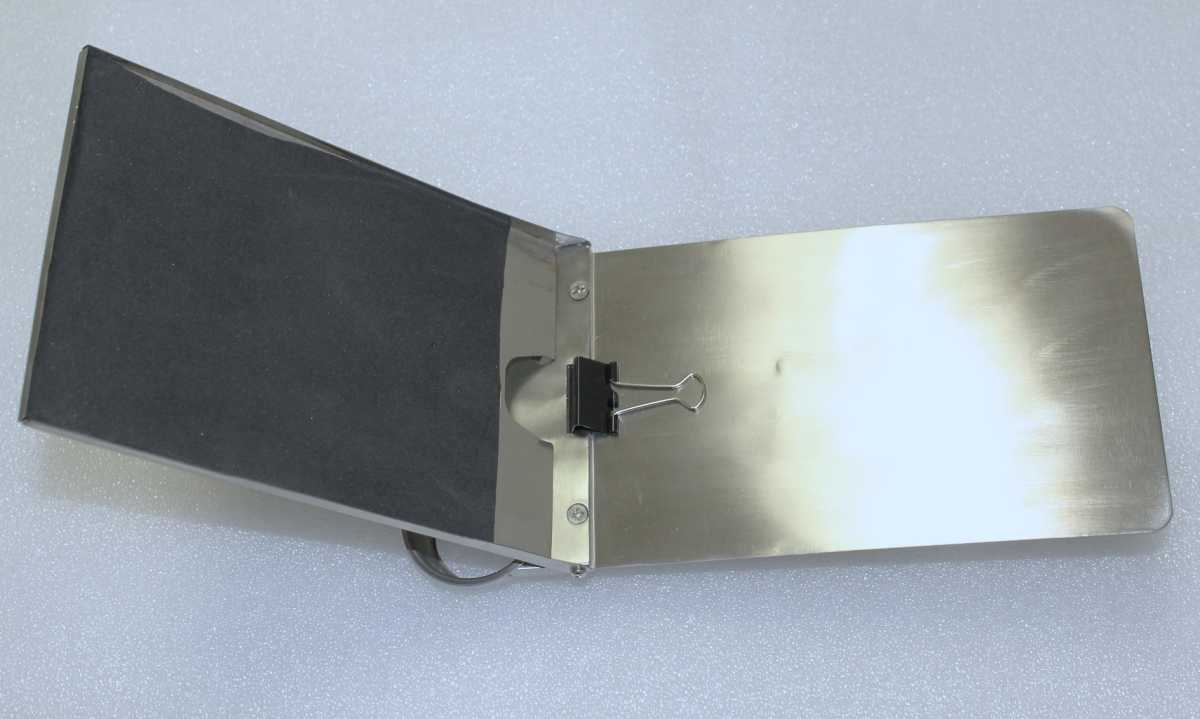 Scorekarten-Halter, mit Zustecken-Füße, für Bohrungsabstand von 2 cm