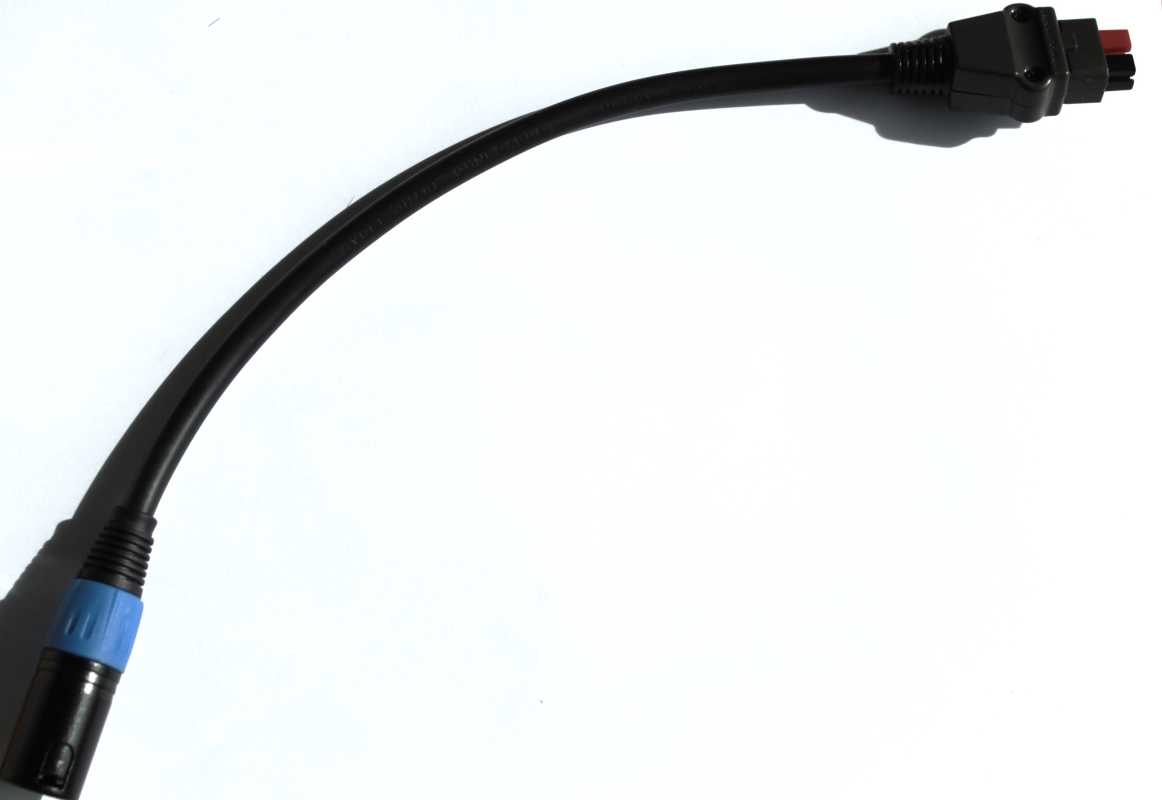 Akkustecker-Adapter auf Elektro-Golfrolley, 2-poliger PP/Anderson-Stecker gegen 3-poliger XLR/Neutrik-Stecker